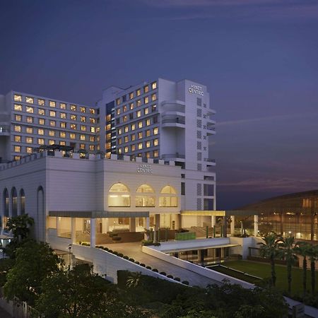 Hyatt Centric Janakpuri New Delhi Hotel Kültér fotó The Oberoi, Mumbai