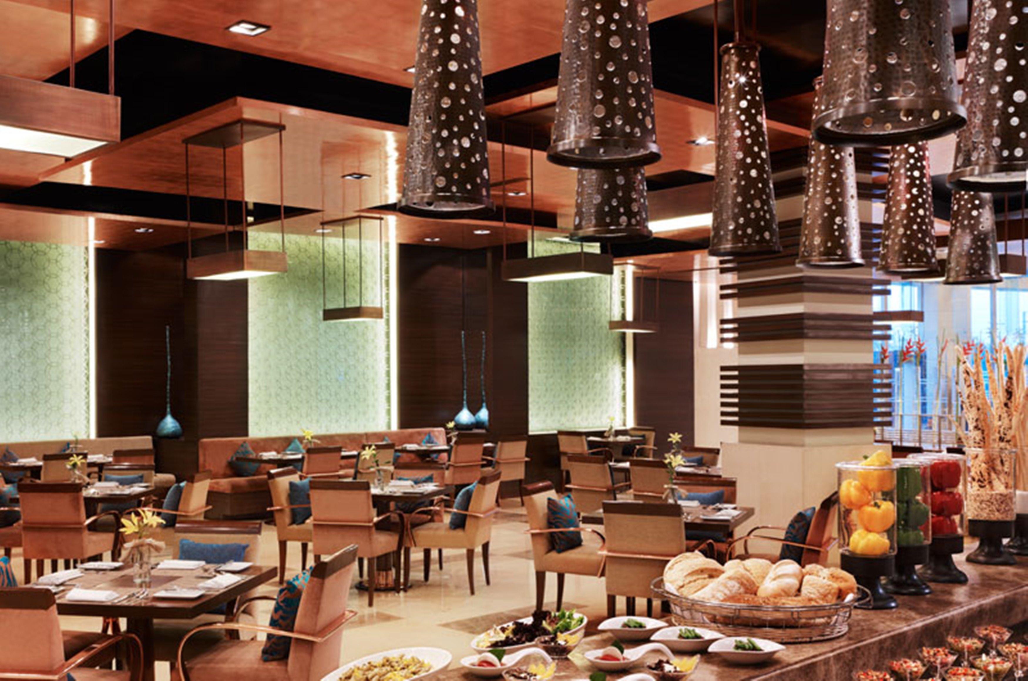 Hyatt Centric Janakpuri New Delhi Hotel Kültér fotó The restaurant