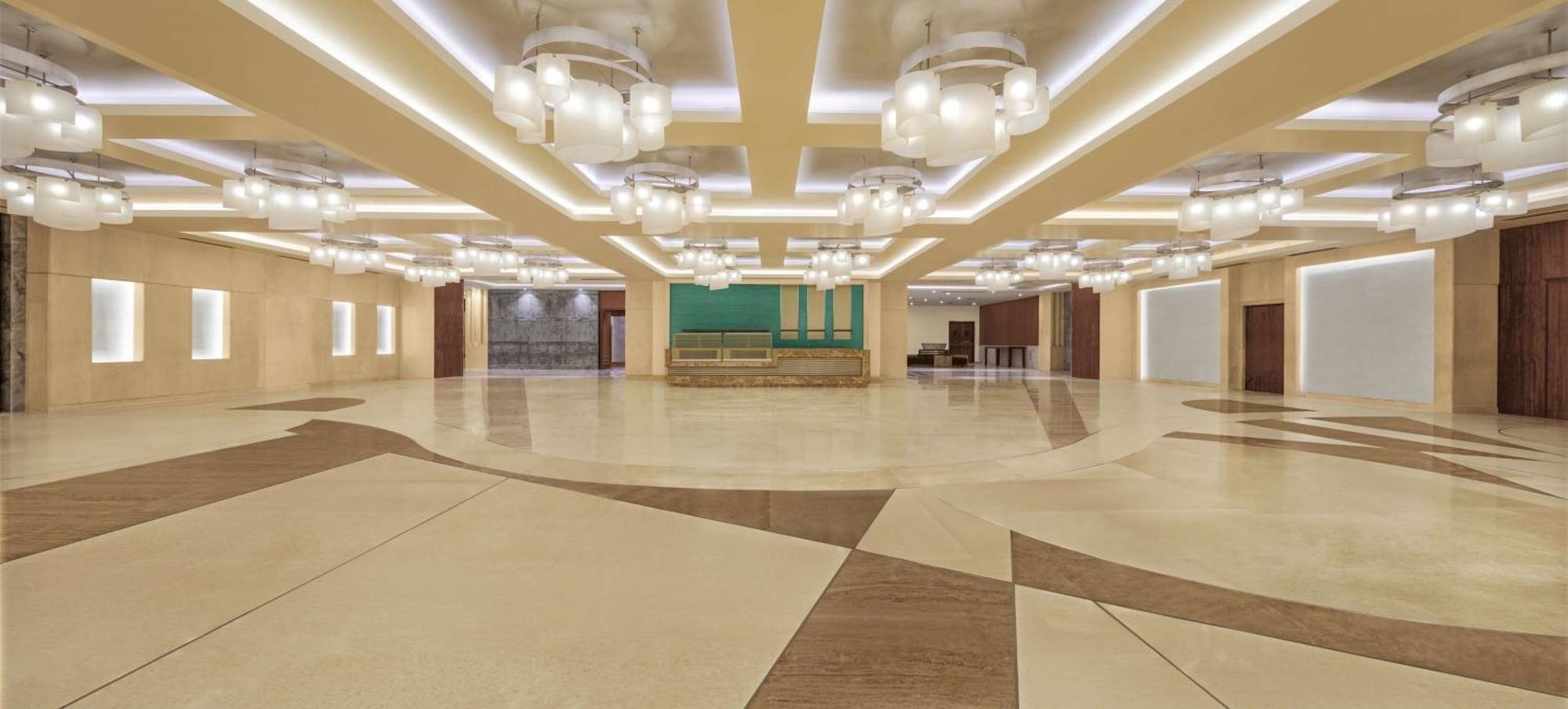 Hyatt Centric Janakpuri New Delhi Hotel Kültér fotó The interior of the new terminal